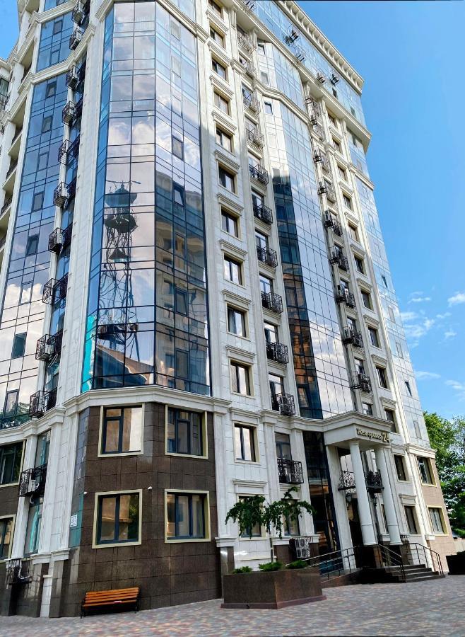 Italian Boulevard Modern Apartment 오데사 외부 사진